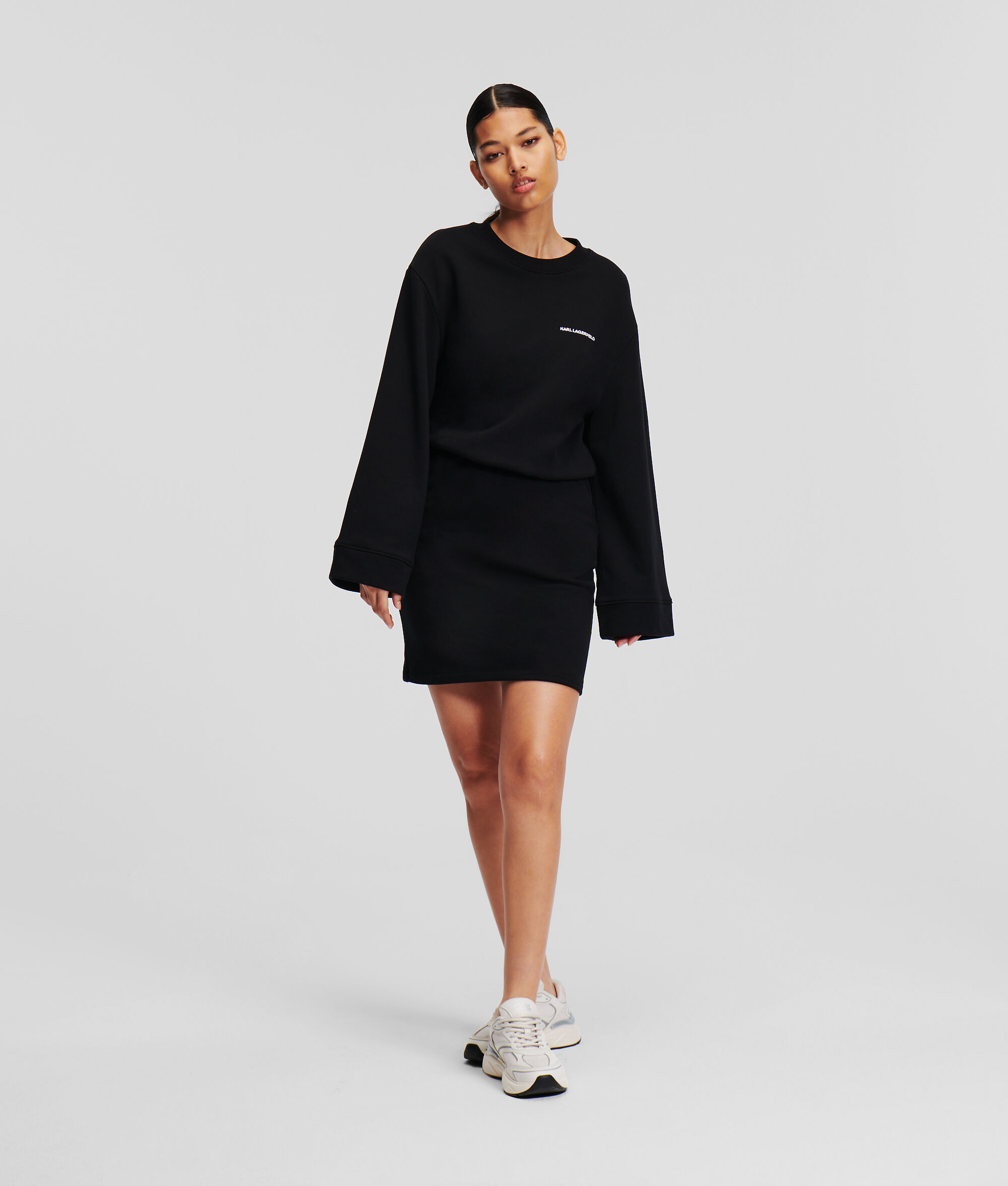 (image for) Smooth-Running Wide-Sleeve Sweat Dress